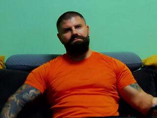 Xtream Leonard webcam model stream image