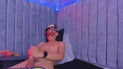 axel_bigcock22 webcam cam4 model stream image