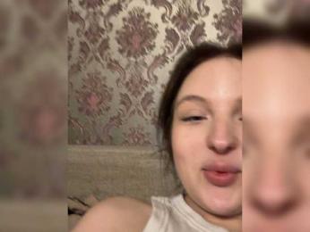 Feezkaaaa webcam model stream image