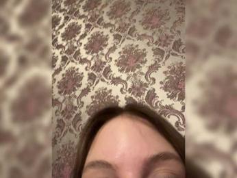 Feezkaaaa webcam model stream image