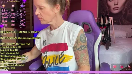 mommyselenafit_ webcam stripchat model stream image
