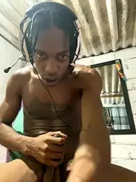 Larry-n-clouds webcam model stream image