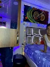 Nezuko-uWux webcam model stream image