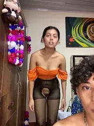 Nezuko-uWux webcam model stream image