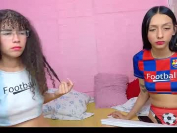 petitestrawberry18 webcam model stream image