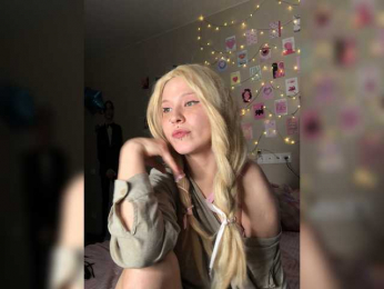 Miley webcam model stream image