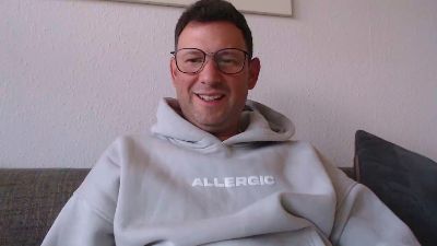 HandsomeGuy1983 webcam model stream image