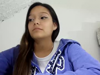 rooxxyy_ webcam model stream image