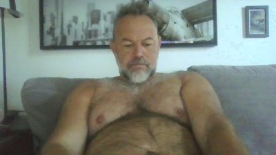 bear70s webcam model stream image