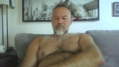 bear70s webcam model stream image