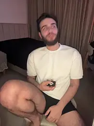 2HARDKURT webcam model stream image