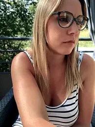 Leanymphoo webcam model stream image