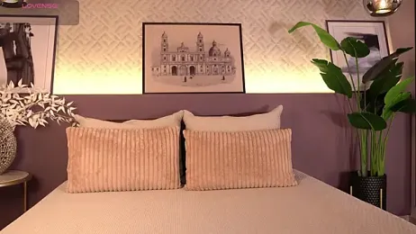 ElleDiane webcam stripchat model stream image