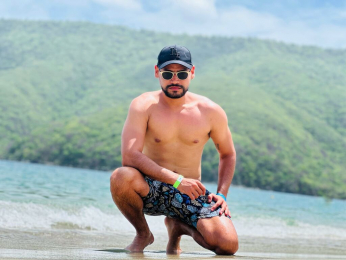 DerryBigger webcam livejasmin model stream image