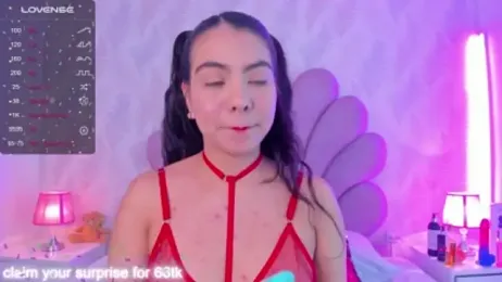 LunaRiddle webcam model stream image