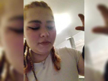 NessiePolly webcam model stream image