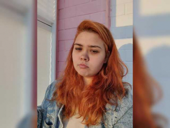 NessiePolly webcam model stream image