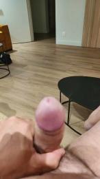 VoyeurExhib83 webcam model stream image