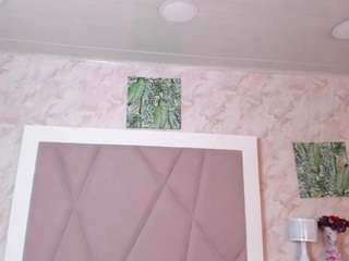 madhiison webcam model stream image