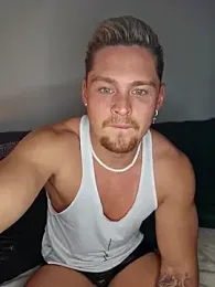 EddyRise- webcam model stream image