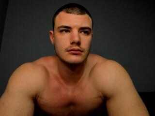 Troy Bigtitan webcam model stream image