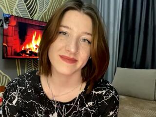 Kyong Niwa webcam model stream image