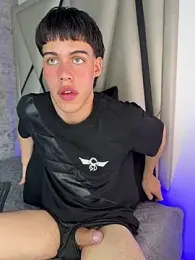 Lucian-greyy webcam model stream image