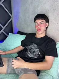 Lucian-greyy webcam model stream image