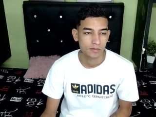 oliverttwink1 webcam camsoda model stream image