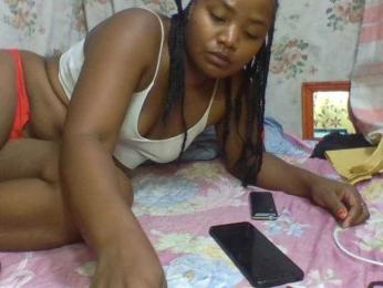 oliviaa webcam bongacams model stream image