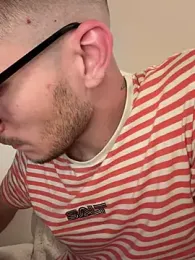 yoyoboy988 webcam model stream image