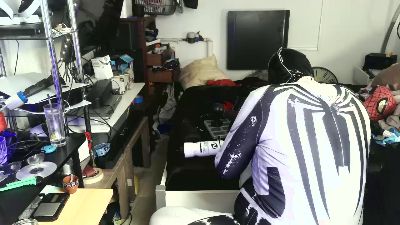 latex57 webcam model stream image