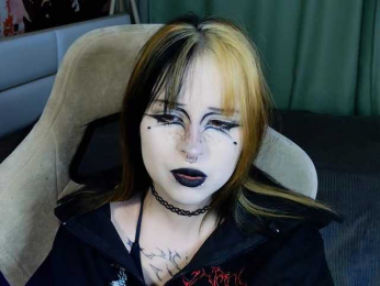EricaMoon webcam model stream image