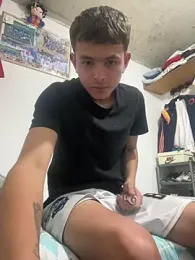 fresdyhot webcam model stream image