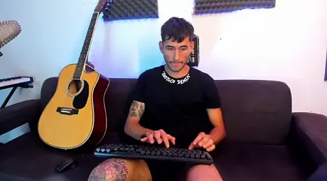 Henrikk_senn webcam stripchat model stream image