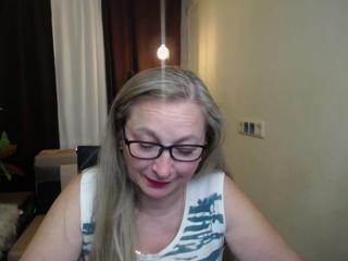 Avrora Dreamer webcam flirt4free model stream image