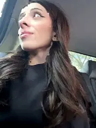Yesmoree webcam model stream image