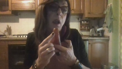 Tiabet webcam model stream image