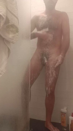 Auvergine webcam model stream image