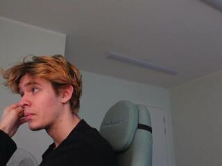 Logan Fraser webcam model stream image