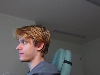 Logan Fraser webcam model stream image