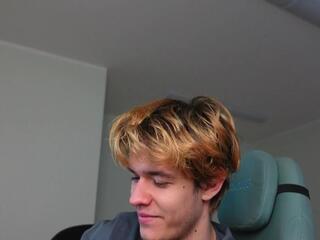 Logan Fraser webcam model stream image