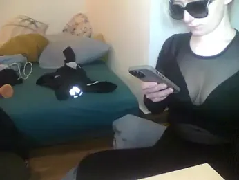 Mia-Sweet2002 webcam model stream image