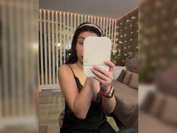 -konfetttttka- webcam model stream image