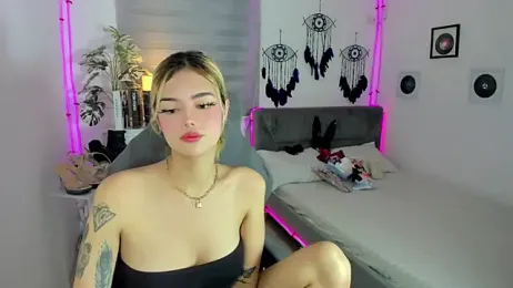 AlexandraMooree webcam model stream image