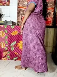 Pyasi-bhabhi webcam model stream image