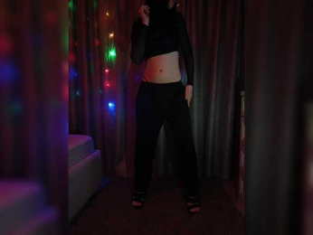 Alfenok webcam bongacams model stream image