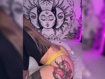 Villanelle webcam model stream image