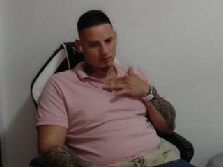 Milan Thomson webcam model stream image