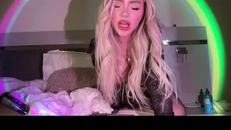 petitebeauty webcam stripchat model stream image